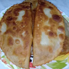 Чебуреки с сыром