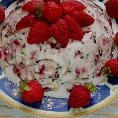 Охлаждённый клубничный десерт.🍓