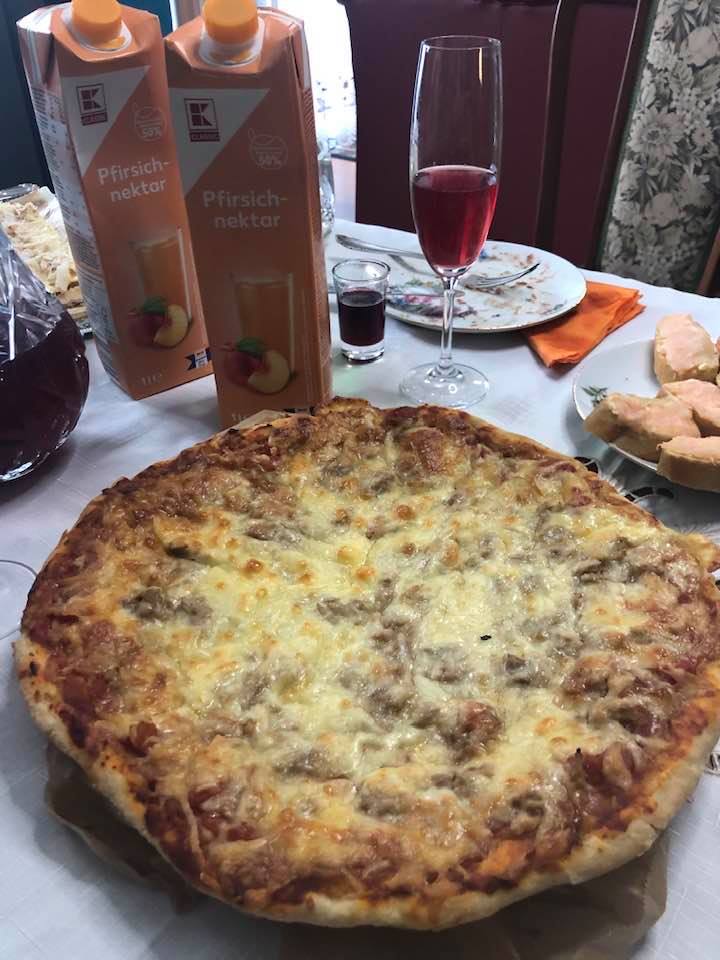 Пицца с тунцом и сыром моцарелла - пошаговый рецепт с фото