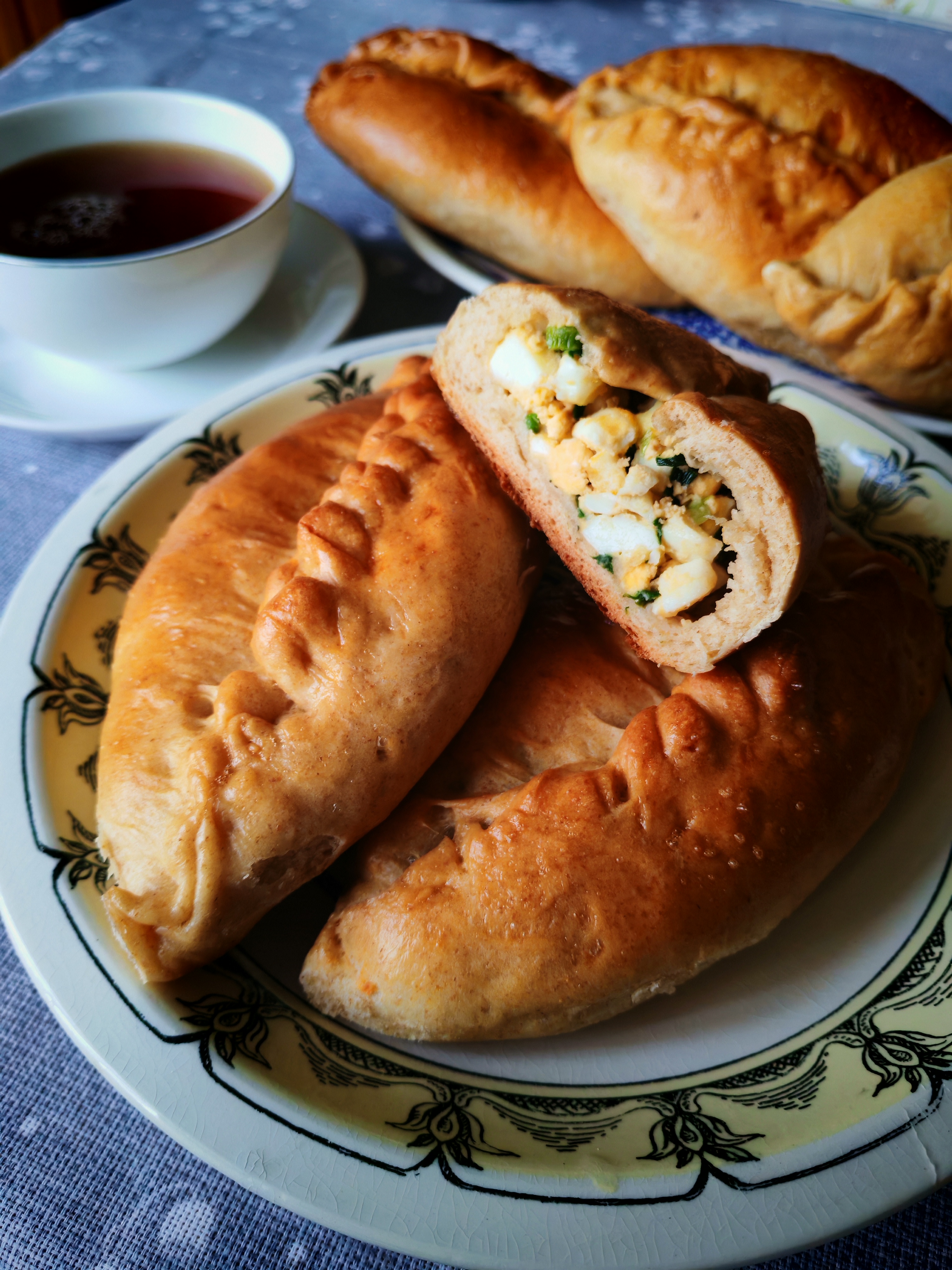 Пироги с яйцом и зеленым луком 