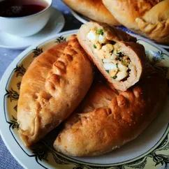 Пироги с яйцом и зеленым луком