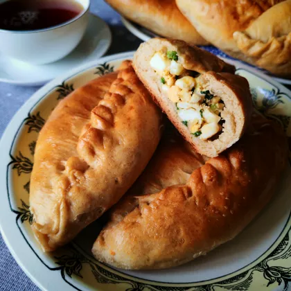 Пироги с яйцом и зеленым луком 