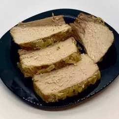 Маринованная свиная шейка, запечённая в фольге