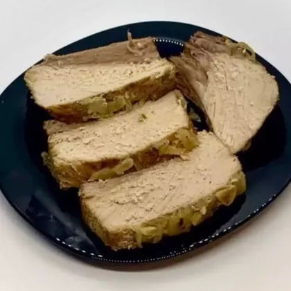 Маринованная свиная шейка, запечённая в фольге