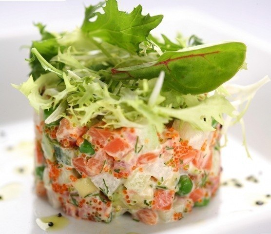 15 интересных салатов со свежими огурцами