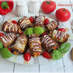 Рулетики из баклажанов с грибами и морковью