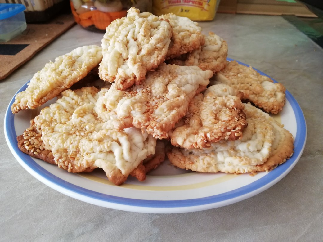 Печенье сливочное с кунжутом