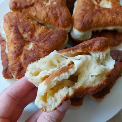 Жареные пирожки с сыром на кефире