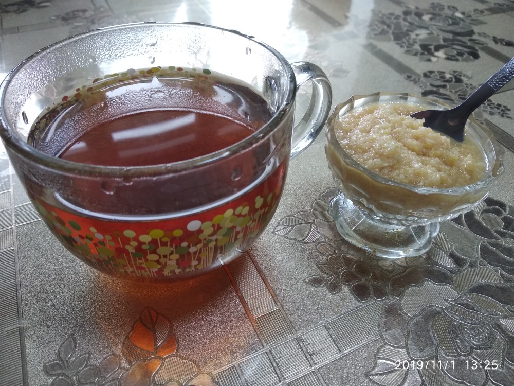 Чай с лимоном, мёдом и имбирём
