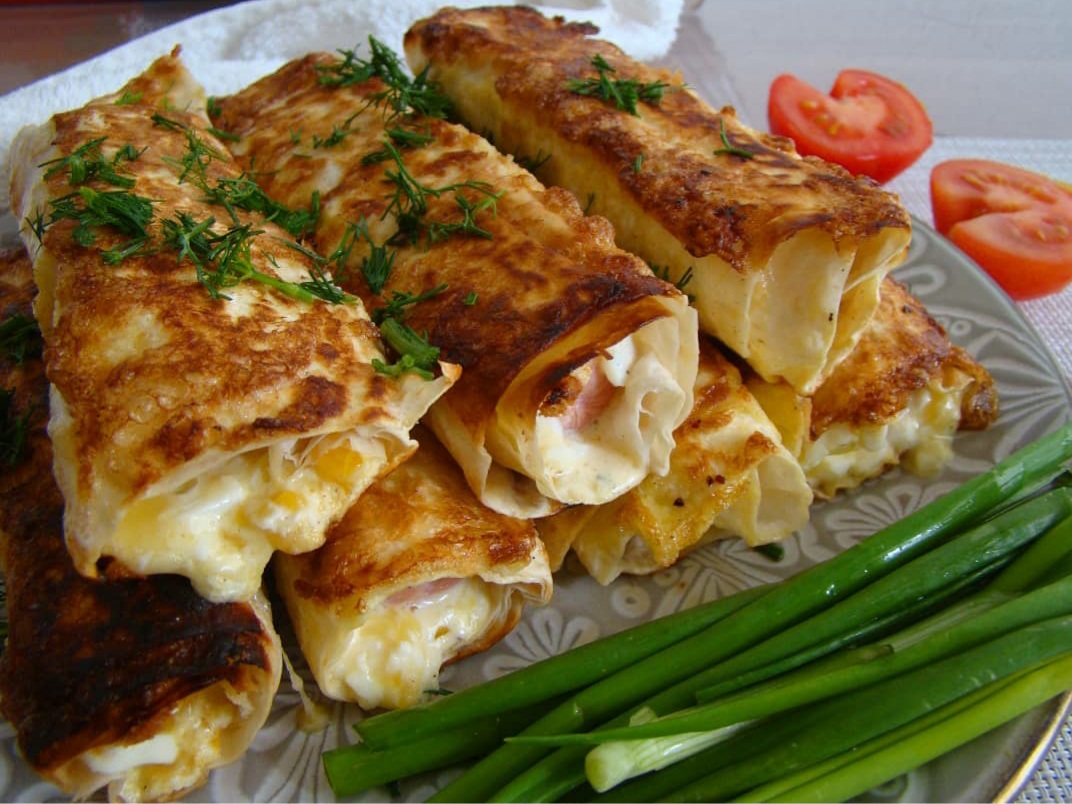 Сосиски с начинкой в лаваше🧀