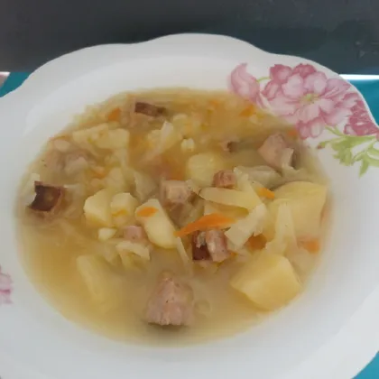 Старочешский суп с капустой и колбасками
