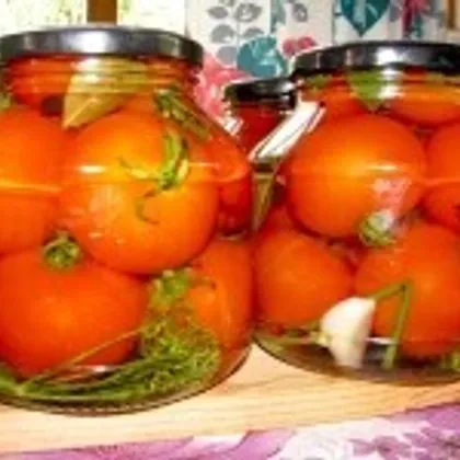 Консервированные помидоры в разных соках