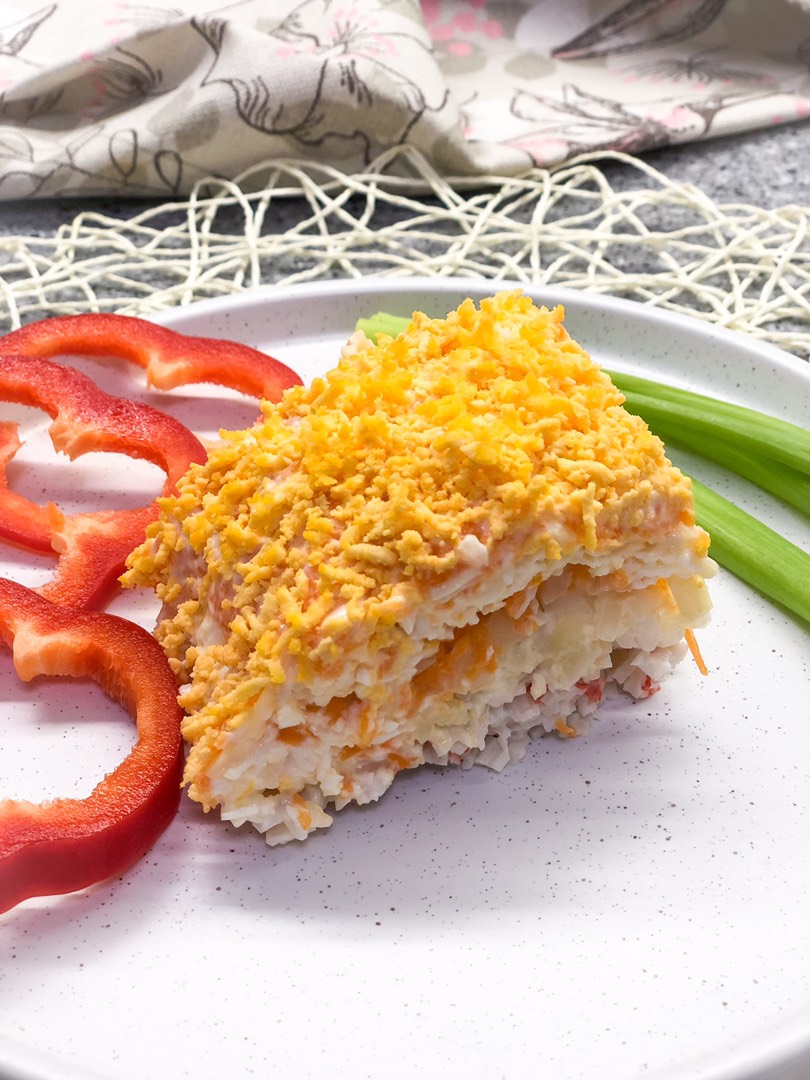 Салат с крабовыми палочками