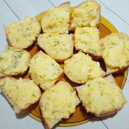 Бутерброды с плавленым сыром и яйцом