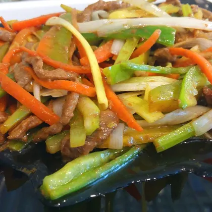 Говядина соломкой с овощами по-китайски Niu Rou Si