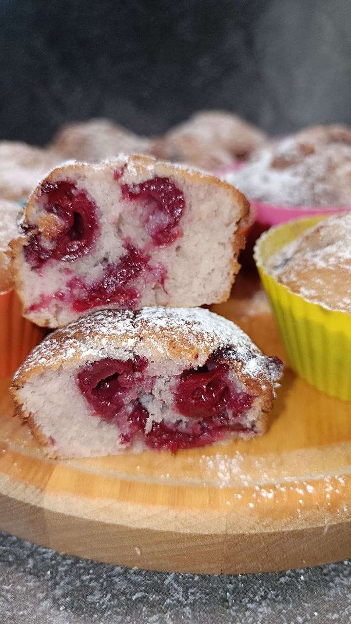 Кексы с вишней