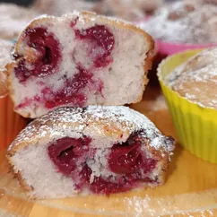 Кексы с вишней