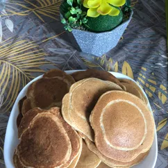 ПП завтрак, из цельнозерновой и рисовой муки с бананом 😋