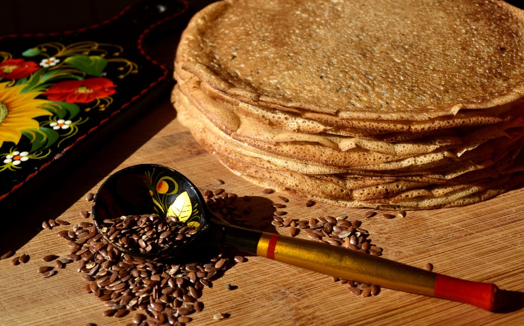 Блины простые на воде с семенами льна