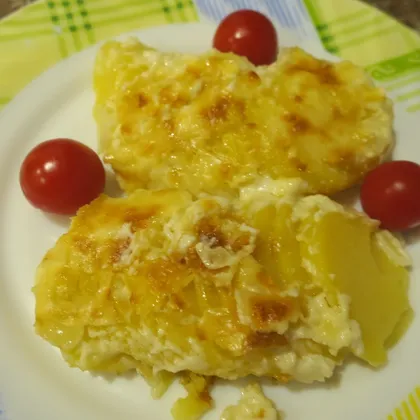Картофель в духовке под сливочным соусом