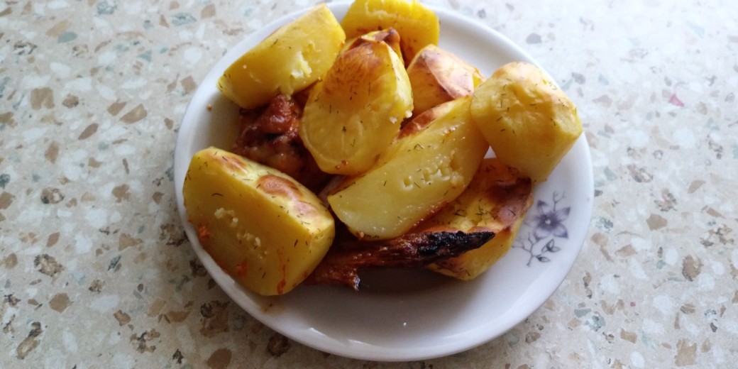 Картошка с грибами и сыром в духовке