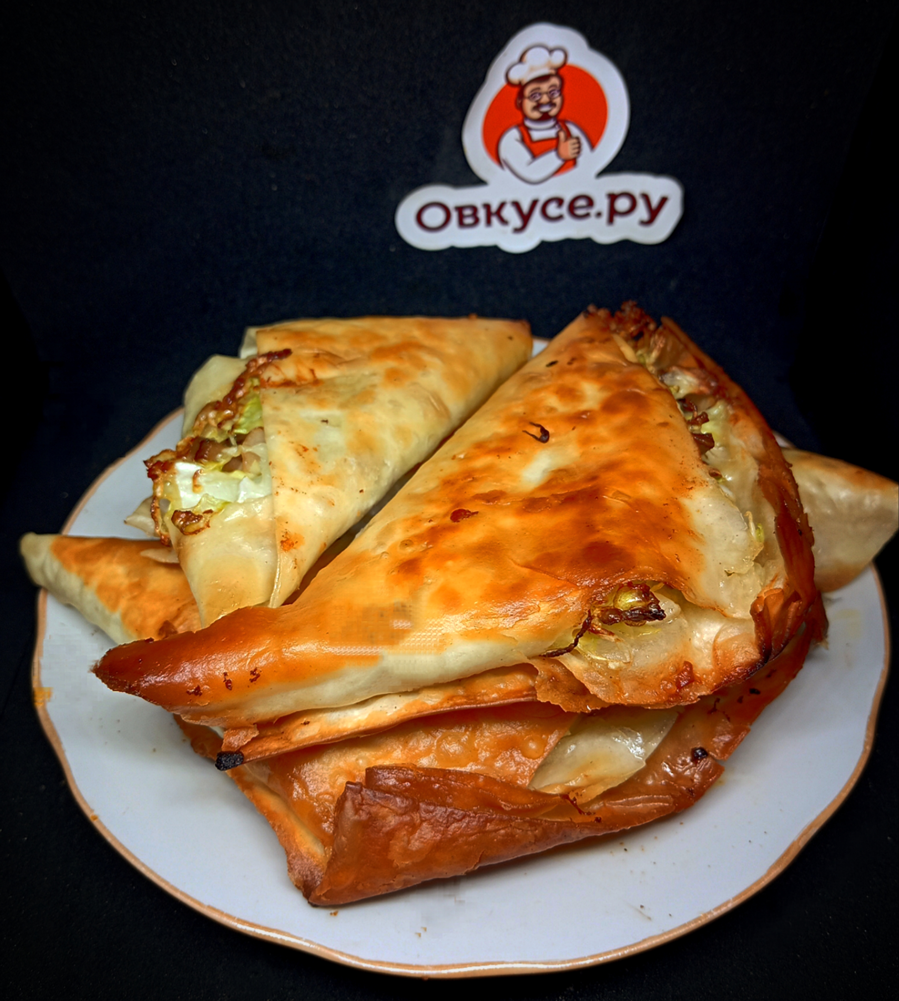 Треугольники из лаваша с грибами, сыром и капустой