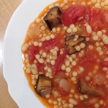 Томатный суп с баклажанами и макаронами (веганский)