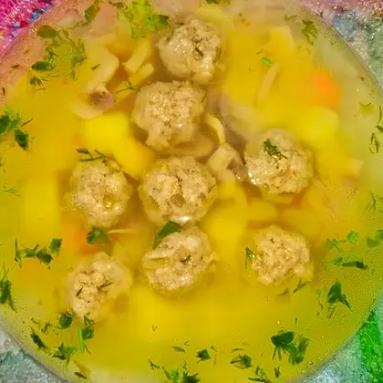 Лёгкий овощной суп с фрикадельками