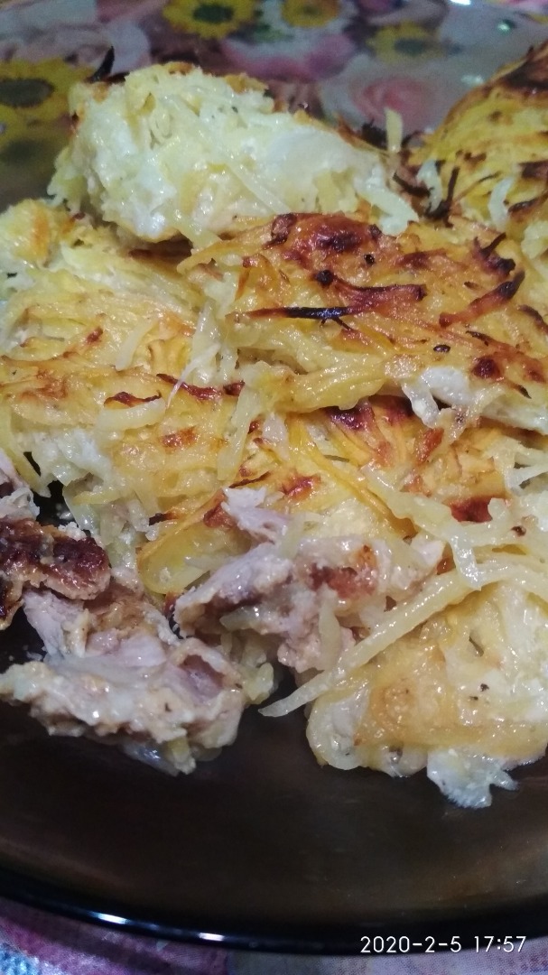 Запечённый картофель с мясом