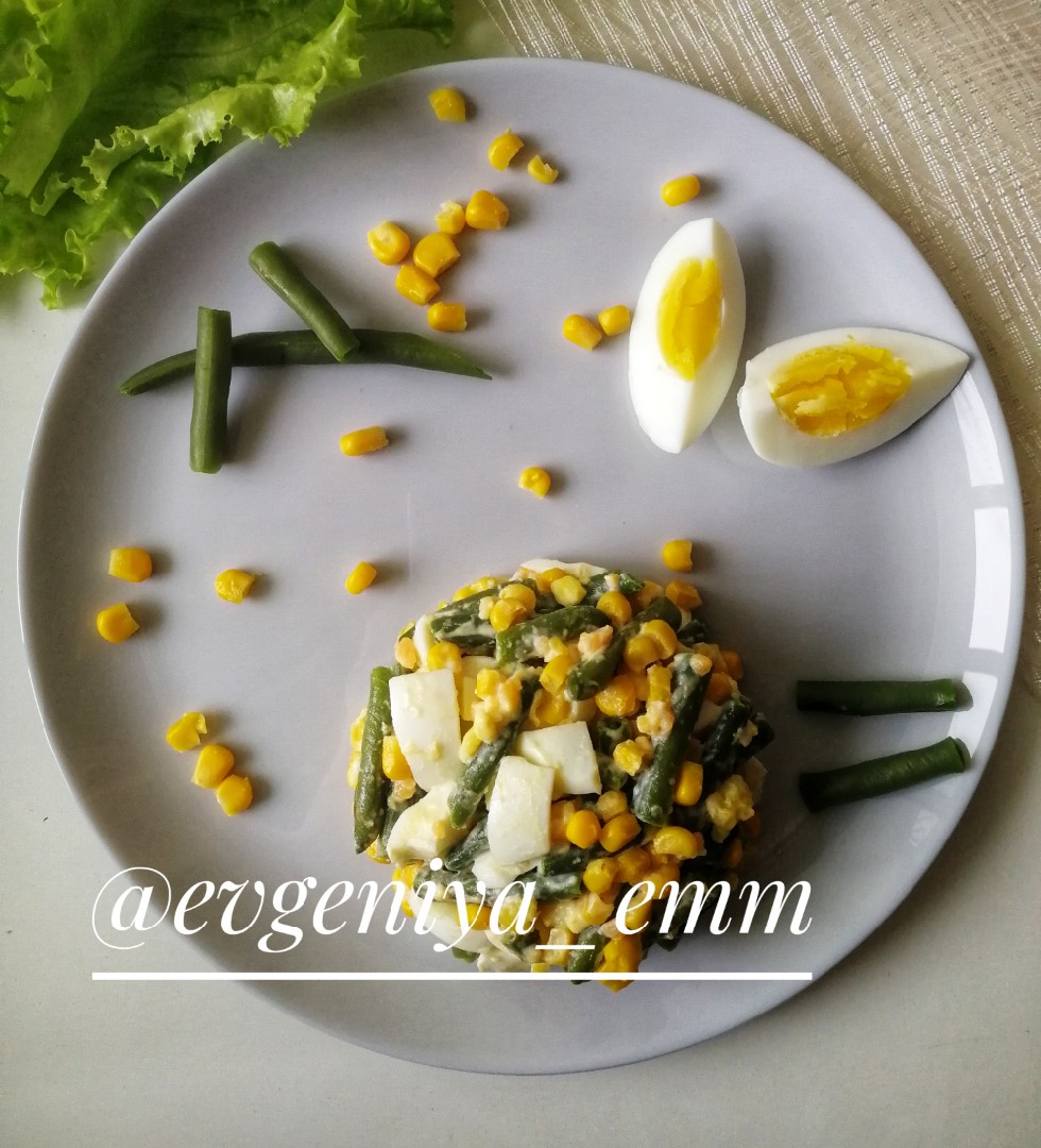 Салат со стручковой фасолью и грибами