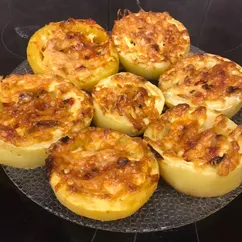 Кабачок с овощами и куриным филе