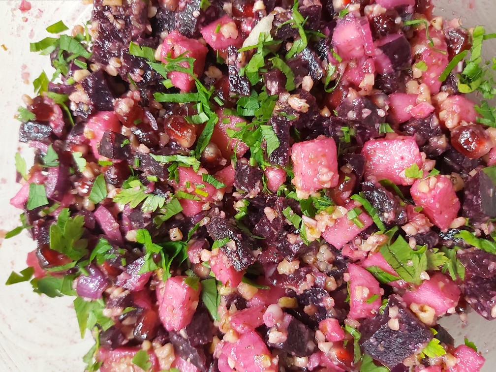 Салатик свекольный с гранатом