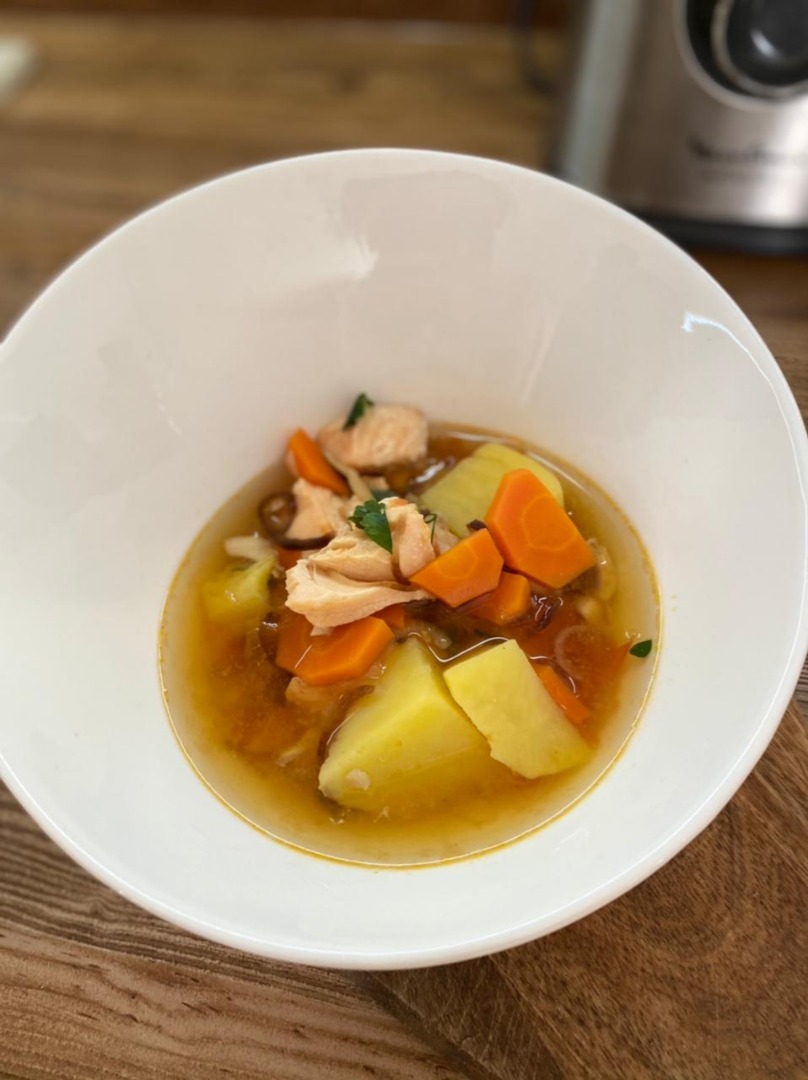 Суп из семги и морского коктейля пошаговый рецепт
