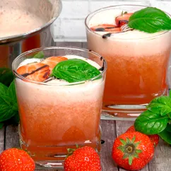 Суп из клубники с шампанским🍓🥂