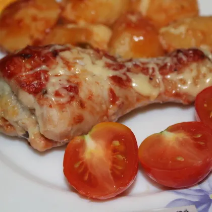 Куриные ножки с картофелем с соусом из кетчупа и чеснока