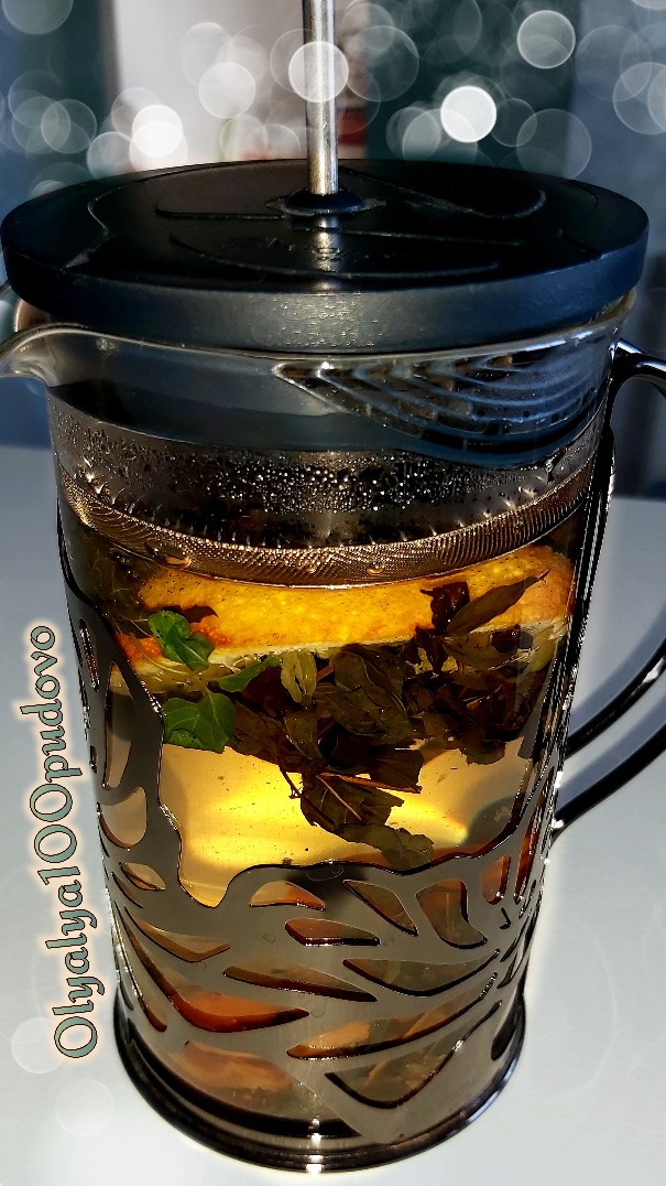 Мятный чай с курагой и апельсином