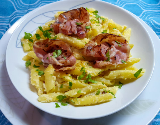 Пенне карбонара