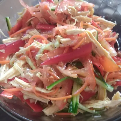 Овощной салат со спаржей и корейской морковкой