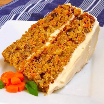 Морковный низкокалорийный торт с творожным кремом