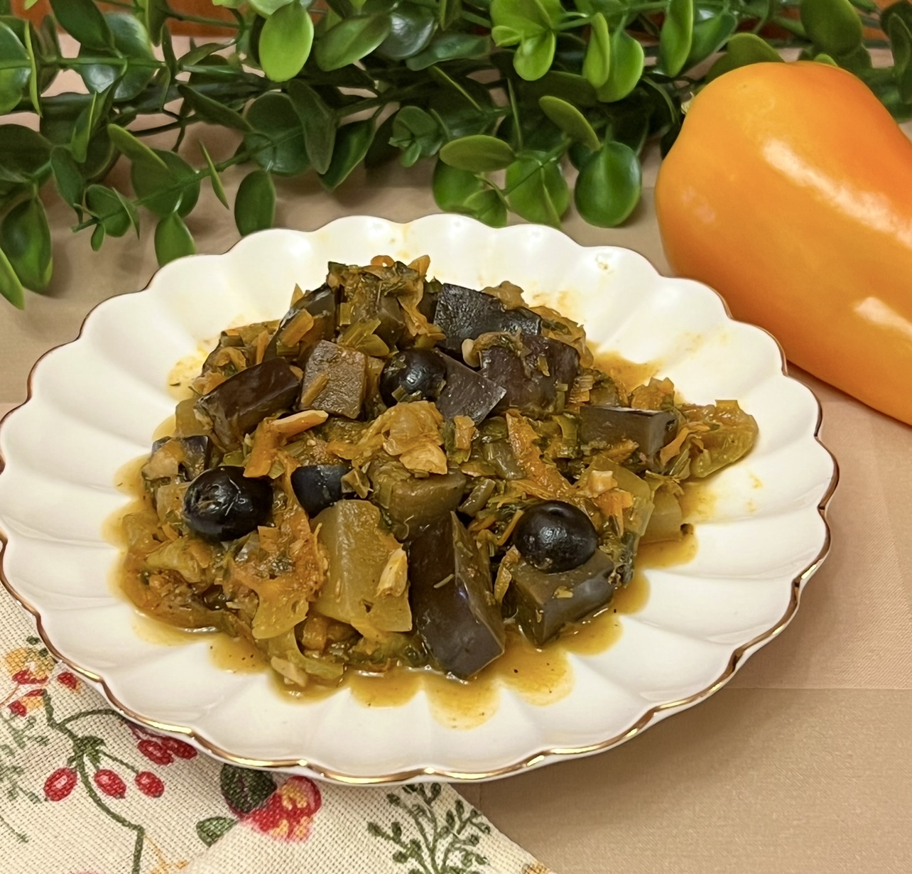 Овощное рагу с кабачком и баклажанами