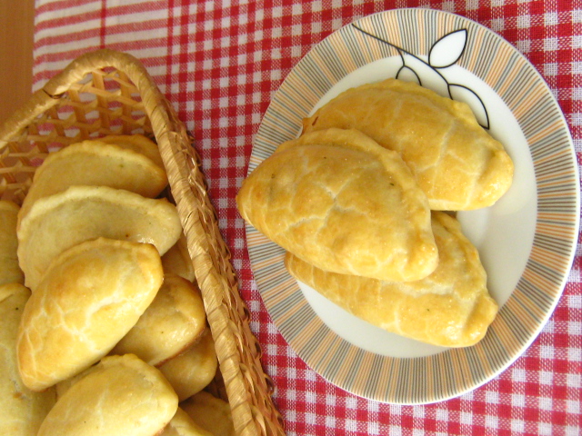 Португальские пирожки Empadas с курицей