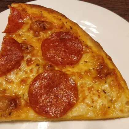 Итальянская пицца пепперони