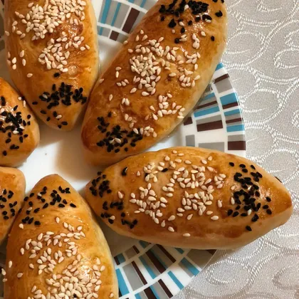 Пирожки в духовке (картошка + белый сыр+ гол сыр)