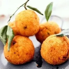 Рисовые шарики с сыром (Arancini di Riso)