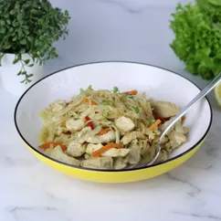 Фунчоза с капустой и курицей