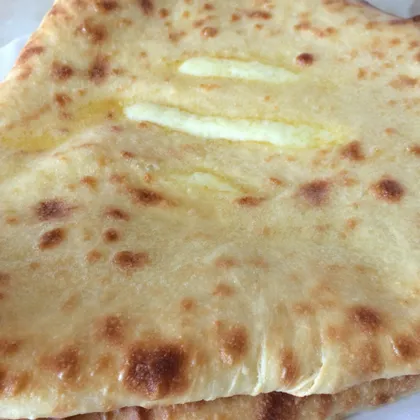 Осетинский треугольный пирог с сыром-Артадзыхон