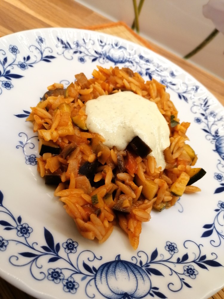 Критараки с овощами в томатном соусе с муссом из феты