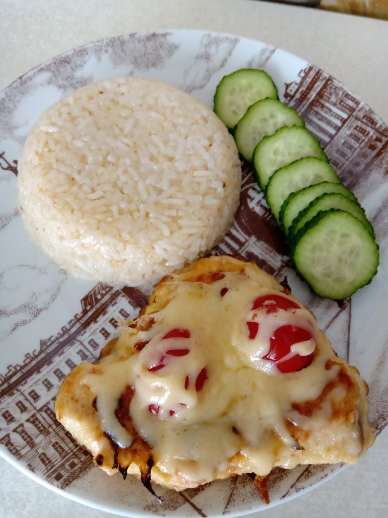 Куриные грудки под сыром