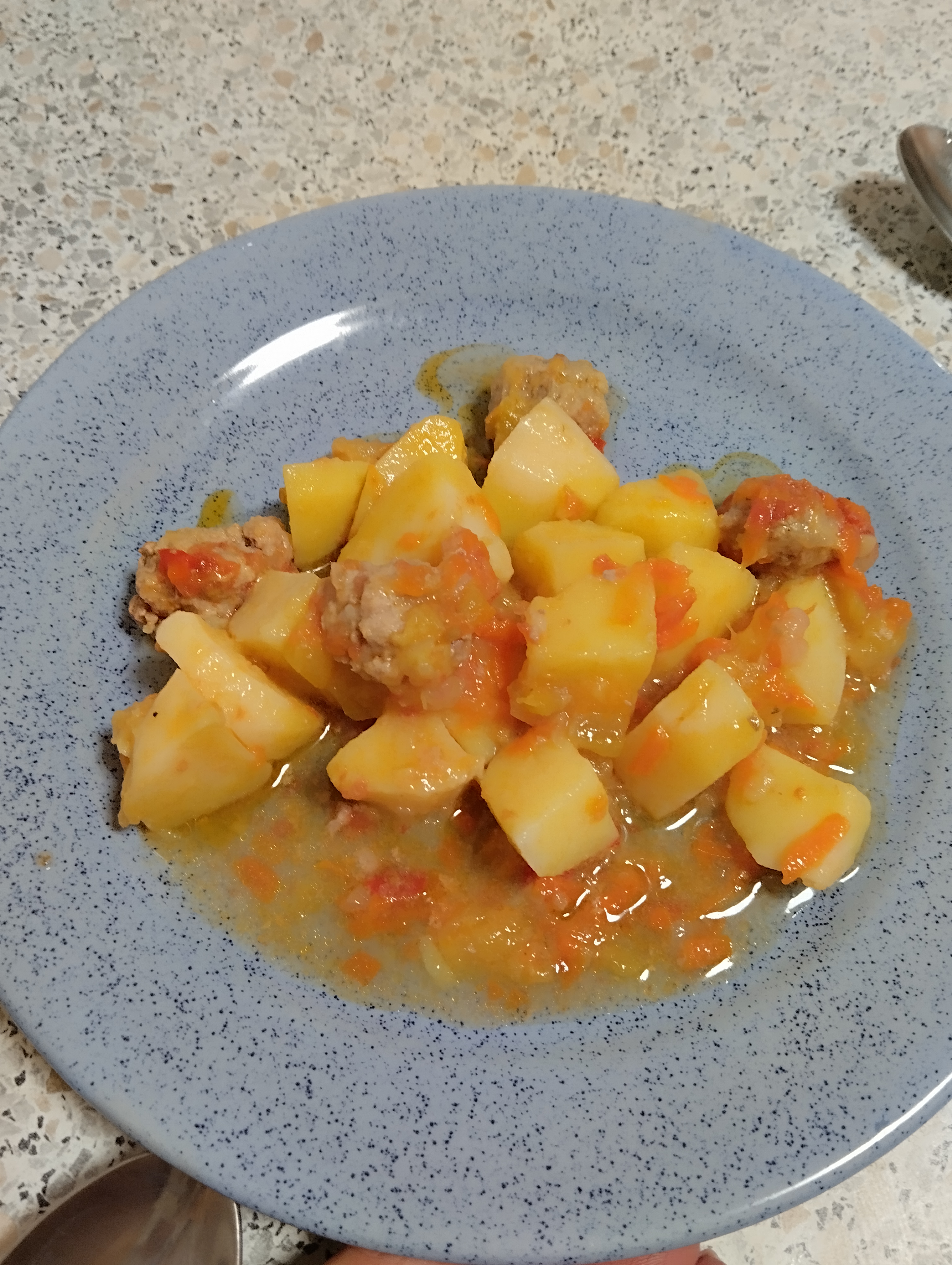 Овощное рагу с фрикадельками