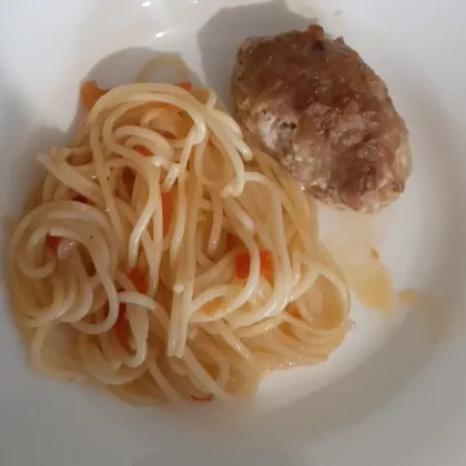 Спагетти с котлеткой в духовке